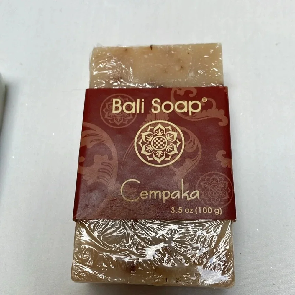 NWOT 3 soap cleansing bars.  Southern Magnolia, lemongrass and Cempaka.